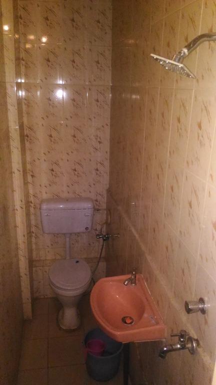 Goldy Guest House Варанаси Екстериор снимка
