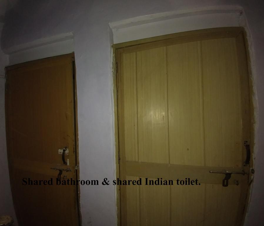 Goldy Guest House Варанаси Екстериор снимка